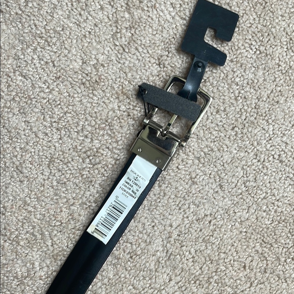 Dockers Reversible Black/Brown Belt Essential Accessory - Picture 2 of 4